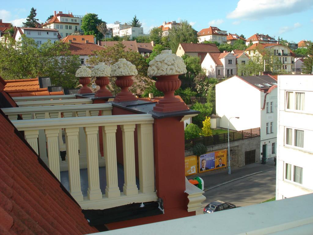 Hotel Hormeda Praha Bagian luar foto